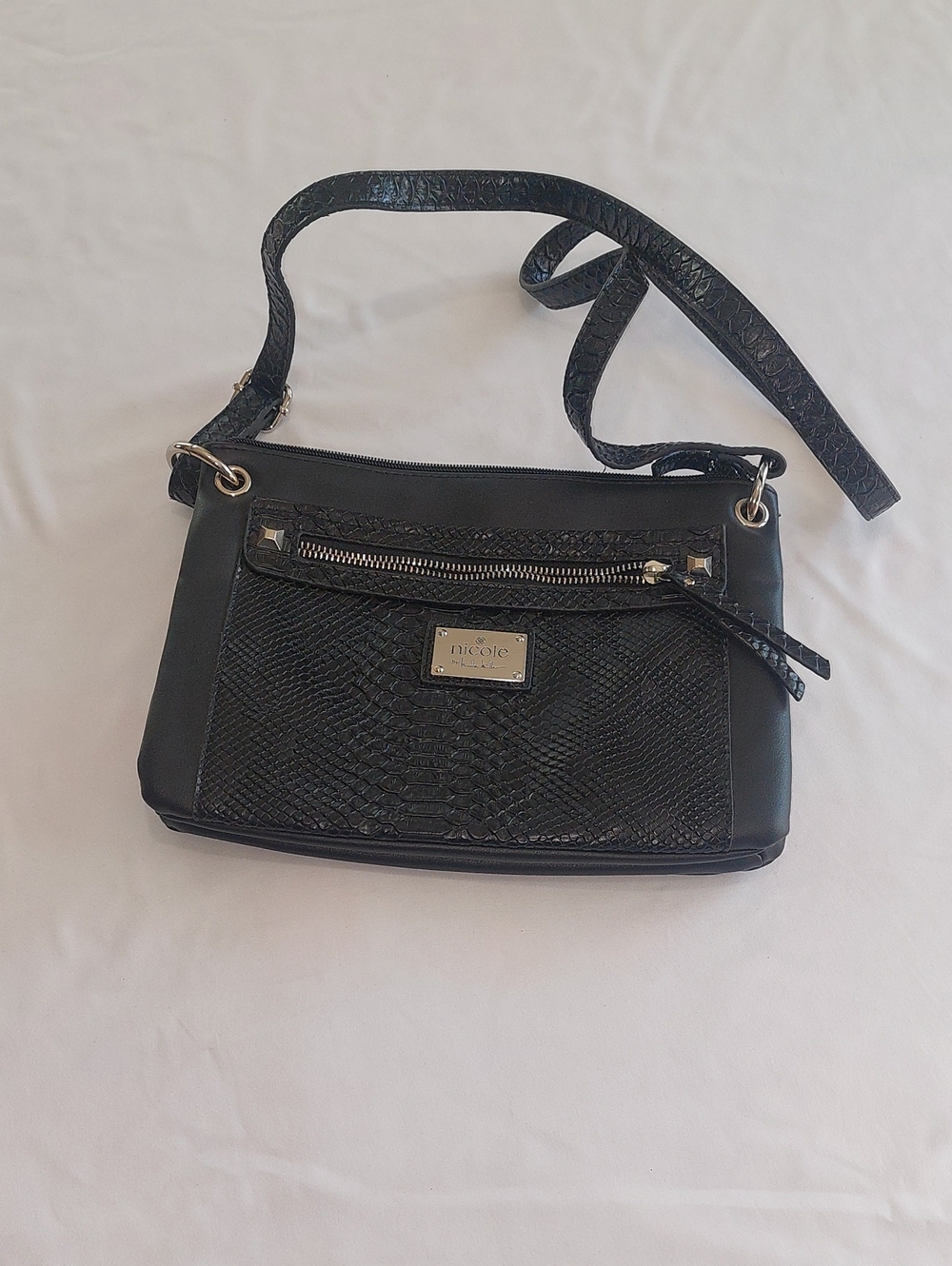 Nicole Miller Black Textured Crossbody Purse.